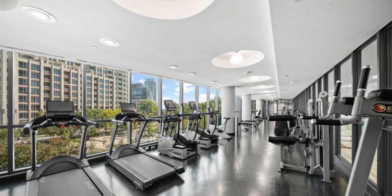 Luxury Suites Steps To Cn Tower Toronto Ngoại thất bức ảnh